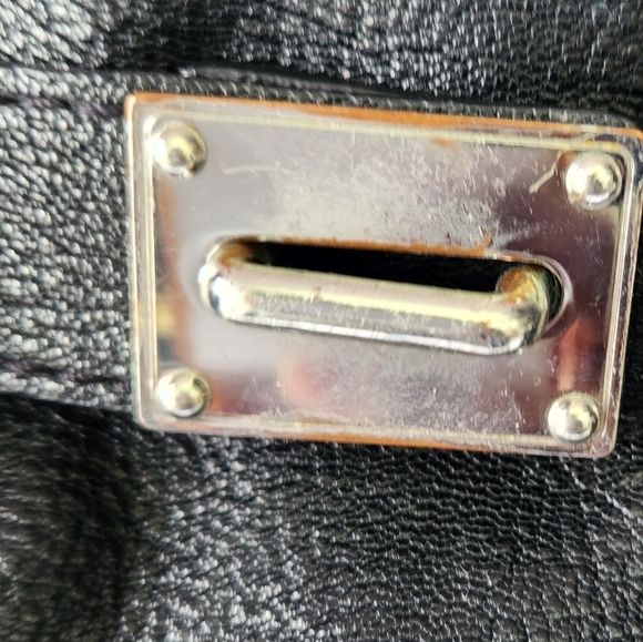 Michael Kors women's black crossbody  leather bag  size OS - Picture 5 of 13